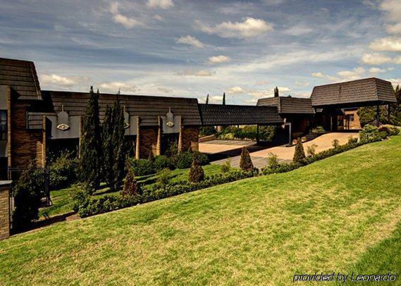 Rowville International Hotel Екстериор снимка