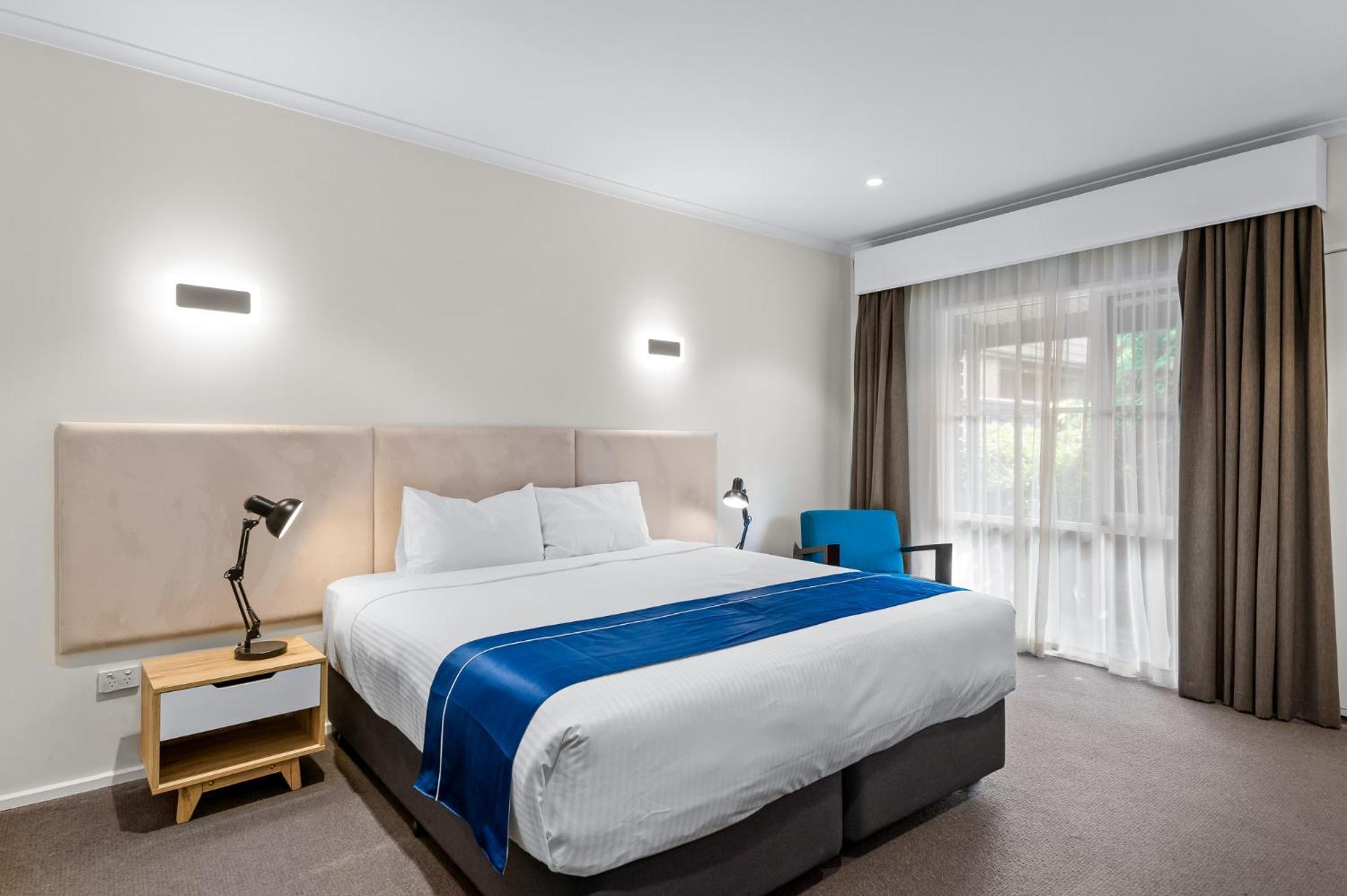 Rowville International Hotel Екстериор снимка