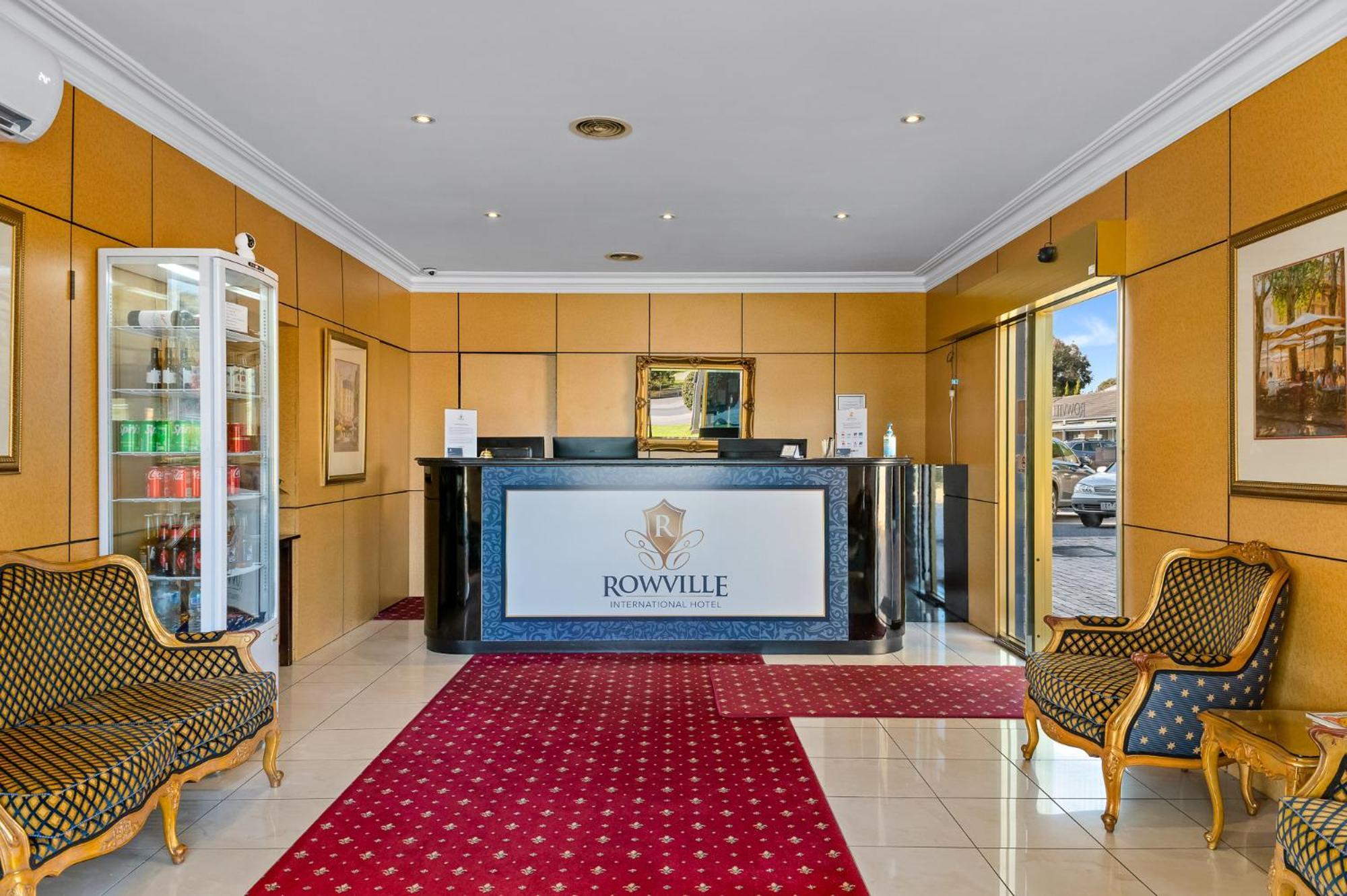 Rowville International Hotel Екстериор снимка