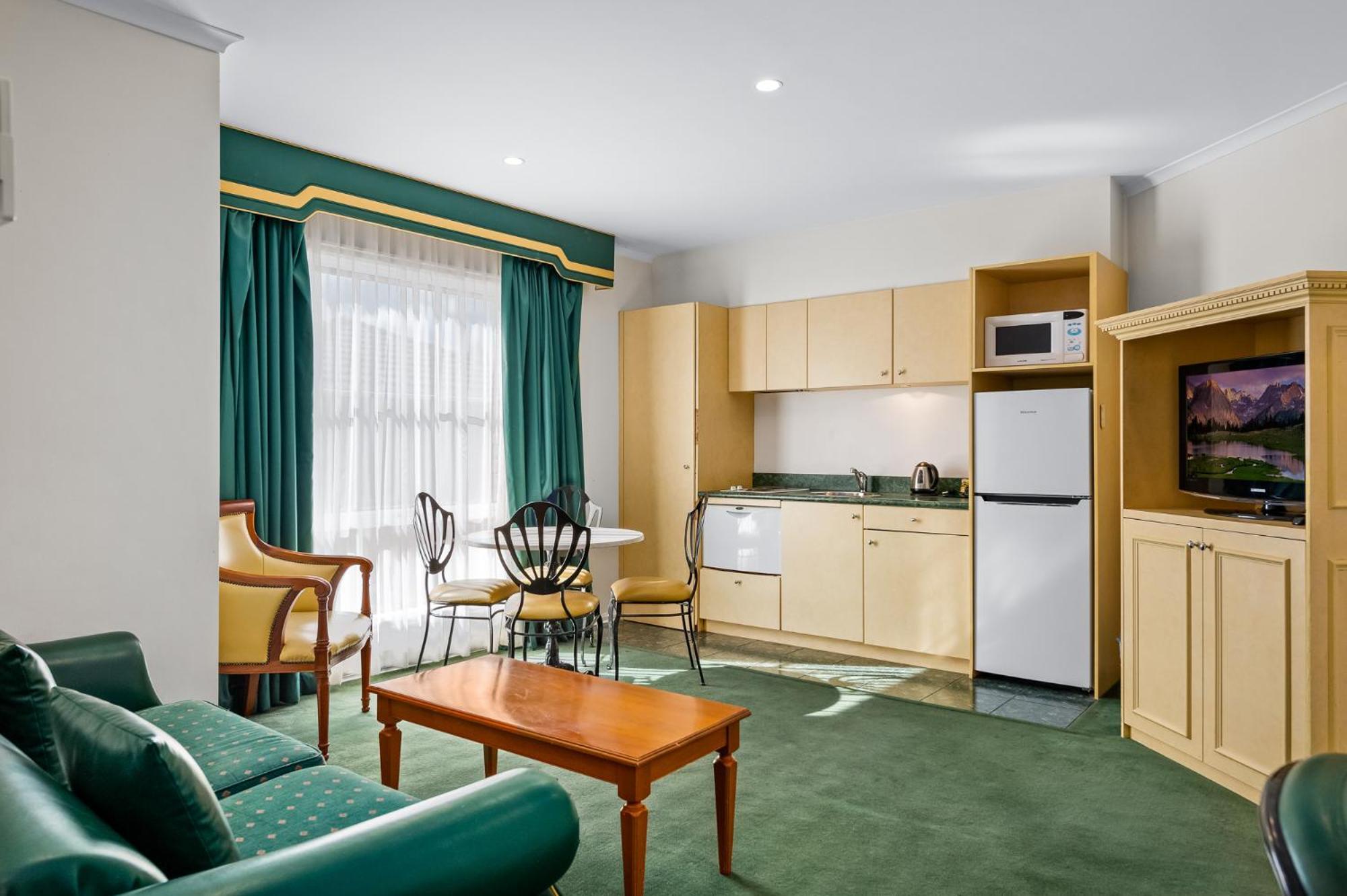 Rowville International Hotel Екстериор снимка