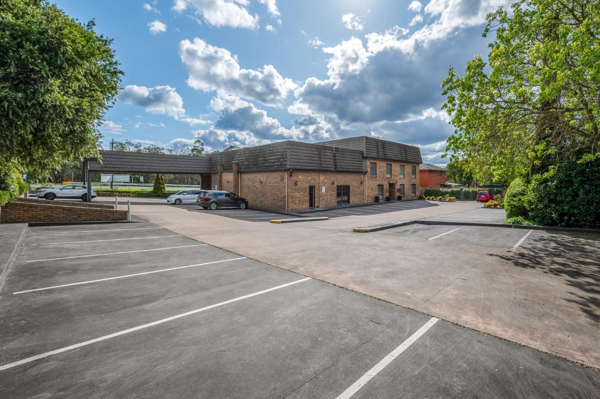 Rowville International Hotel Екстериор снимка