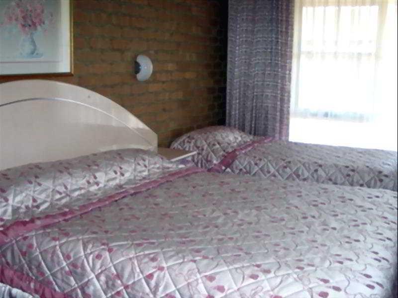 Rowville International Hotel Екстериор снимка