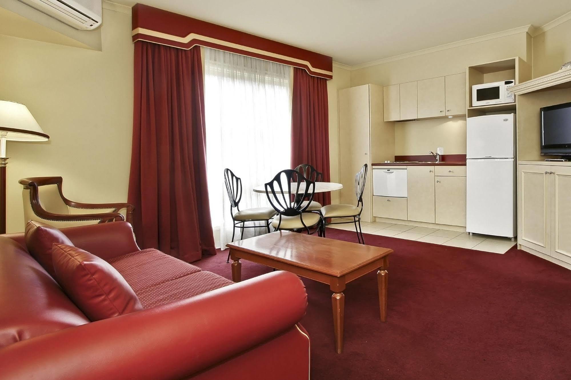 Rowville International Hotel Екстериор снимка