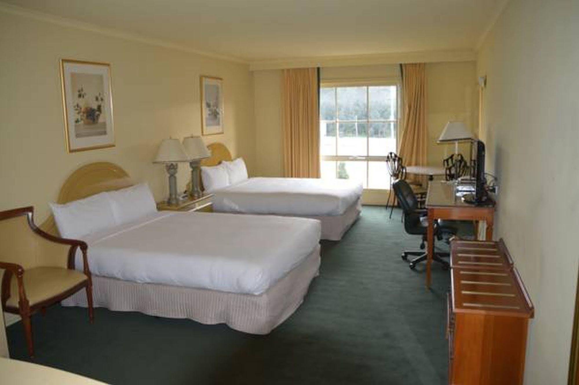 Rowville International Hotel Екстериор снимка