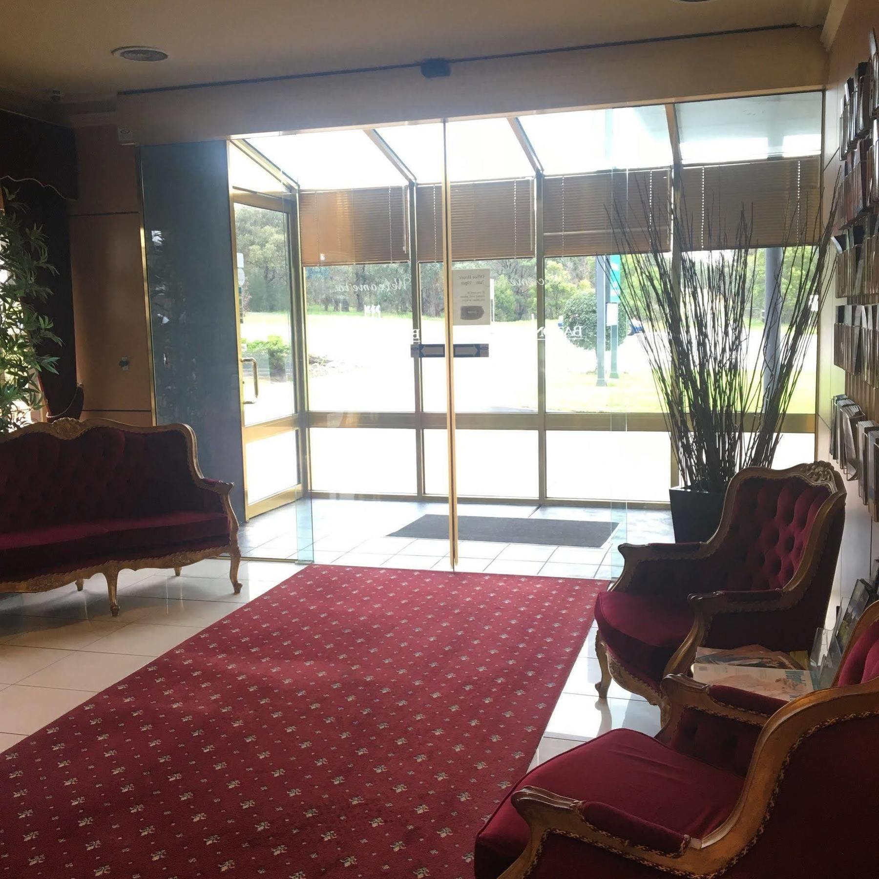 Rowville International Hotel Екстериор снимка