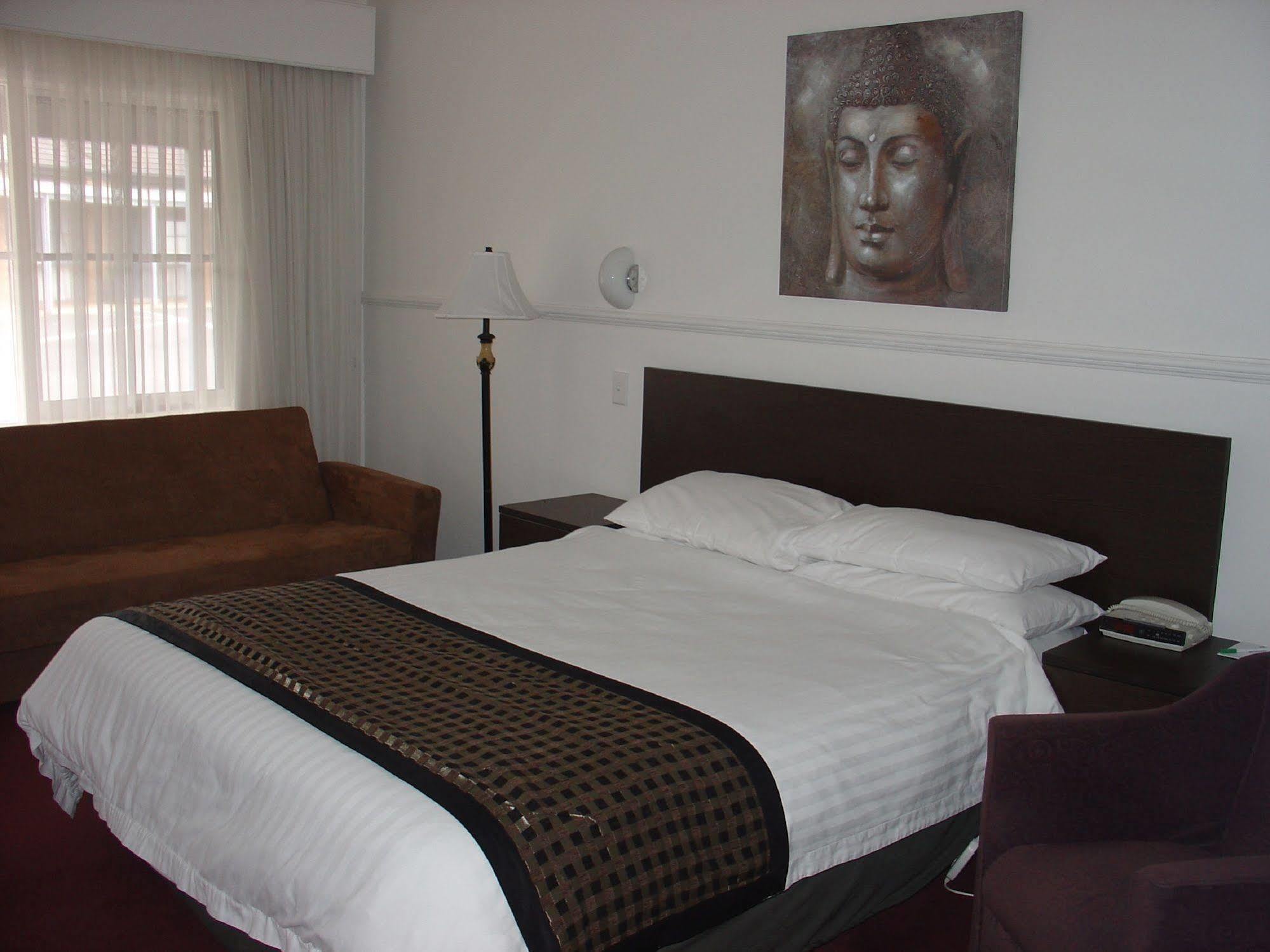 Rowville International Hotel Екстериор снимка