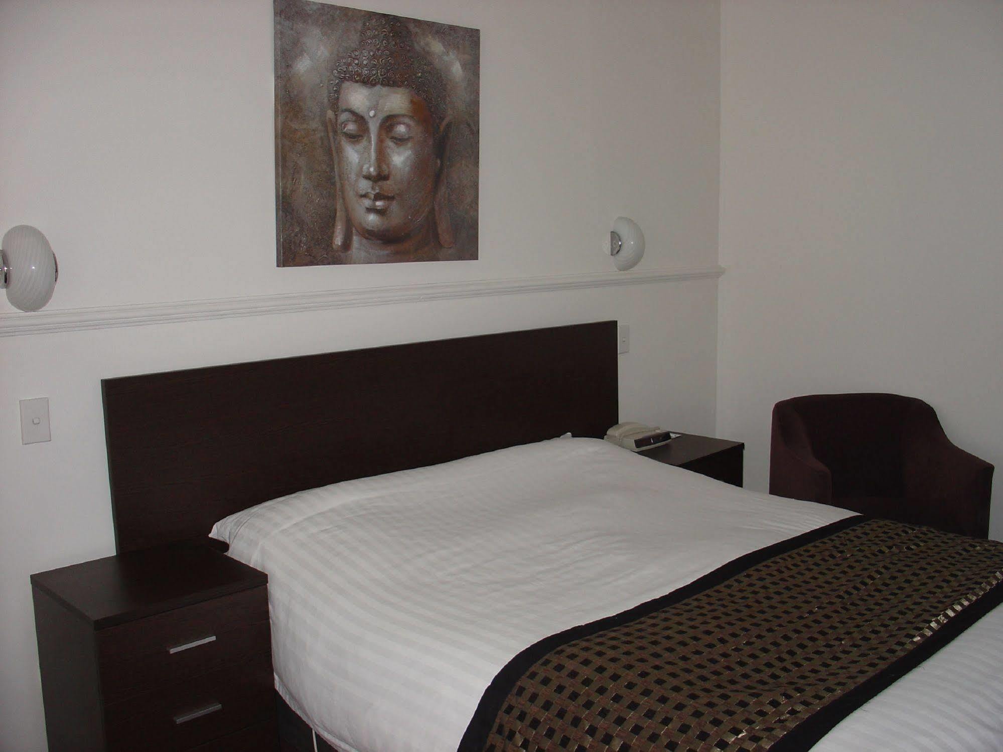 Rowville International Hotel Екстериор снимка