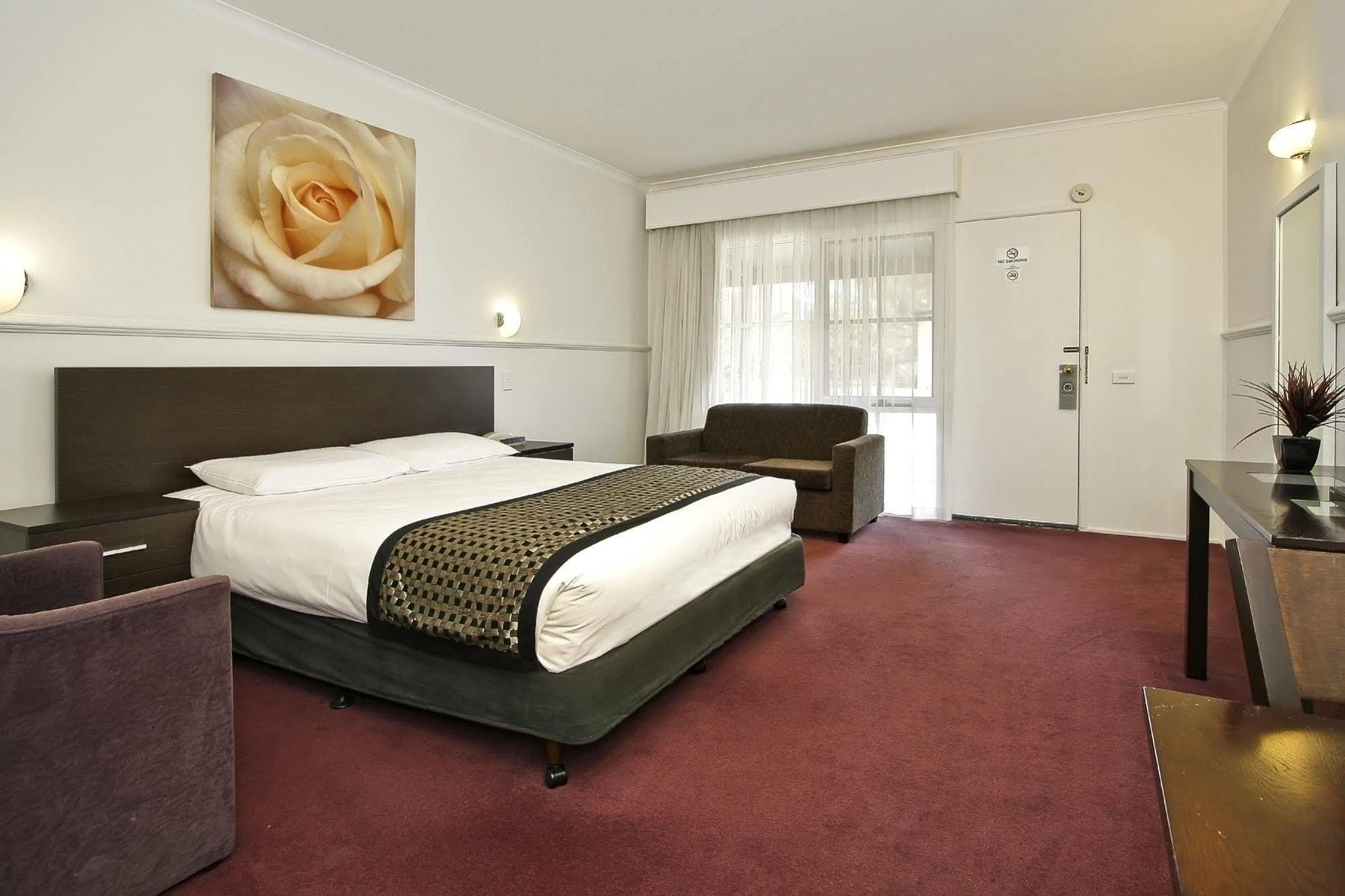 Rowville International Hotel Екстериор снимка