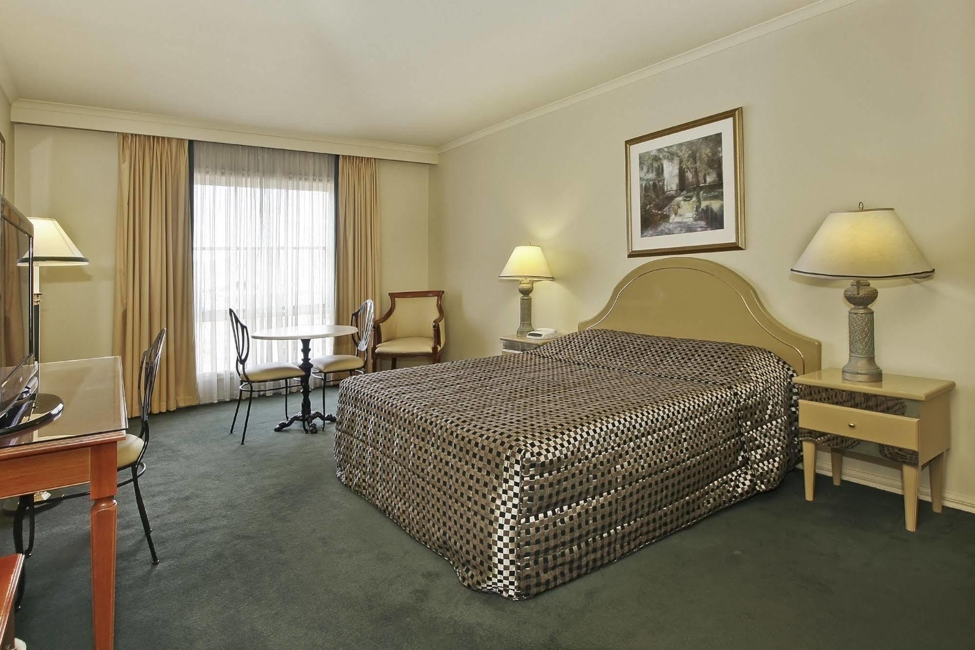 Rowville International Hotel Екстериор снимка