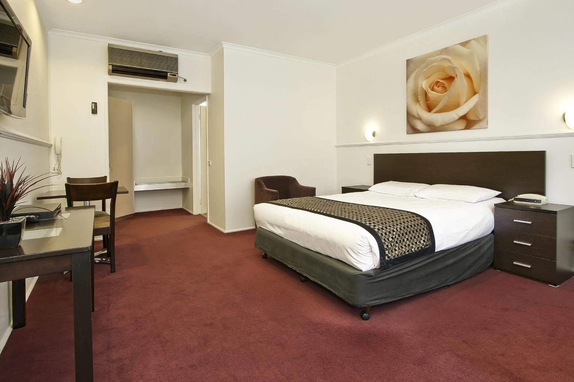 Rowville International Hotel Екстериор снимка