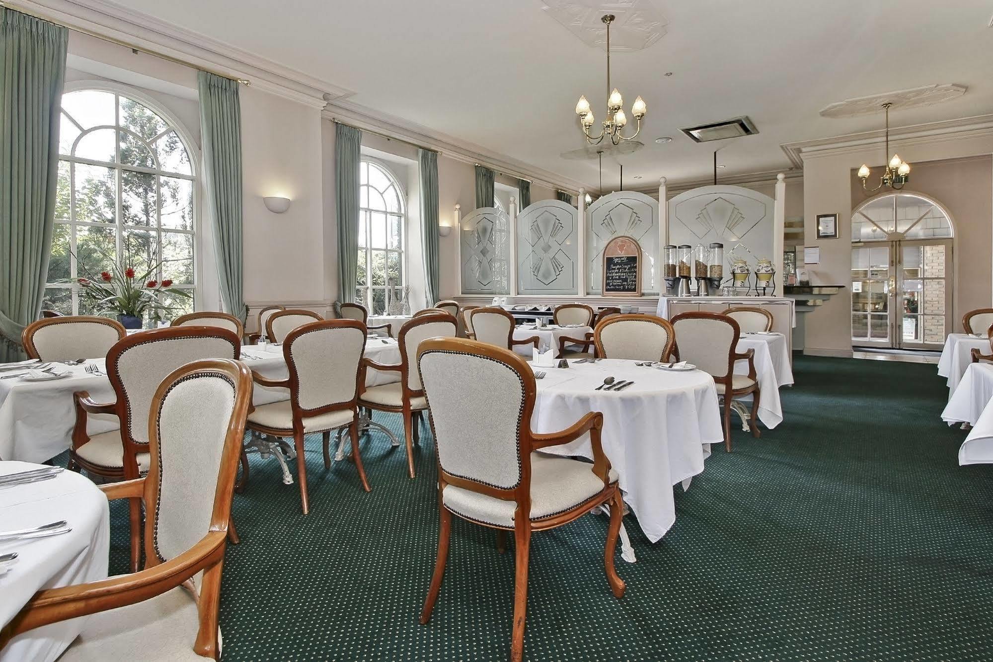 Rowville International Hotel Екстериор снимка