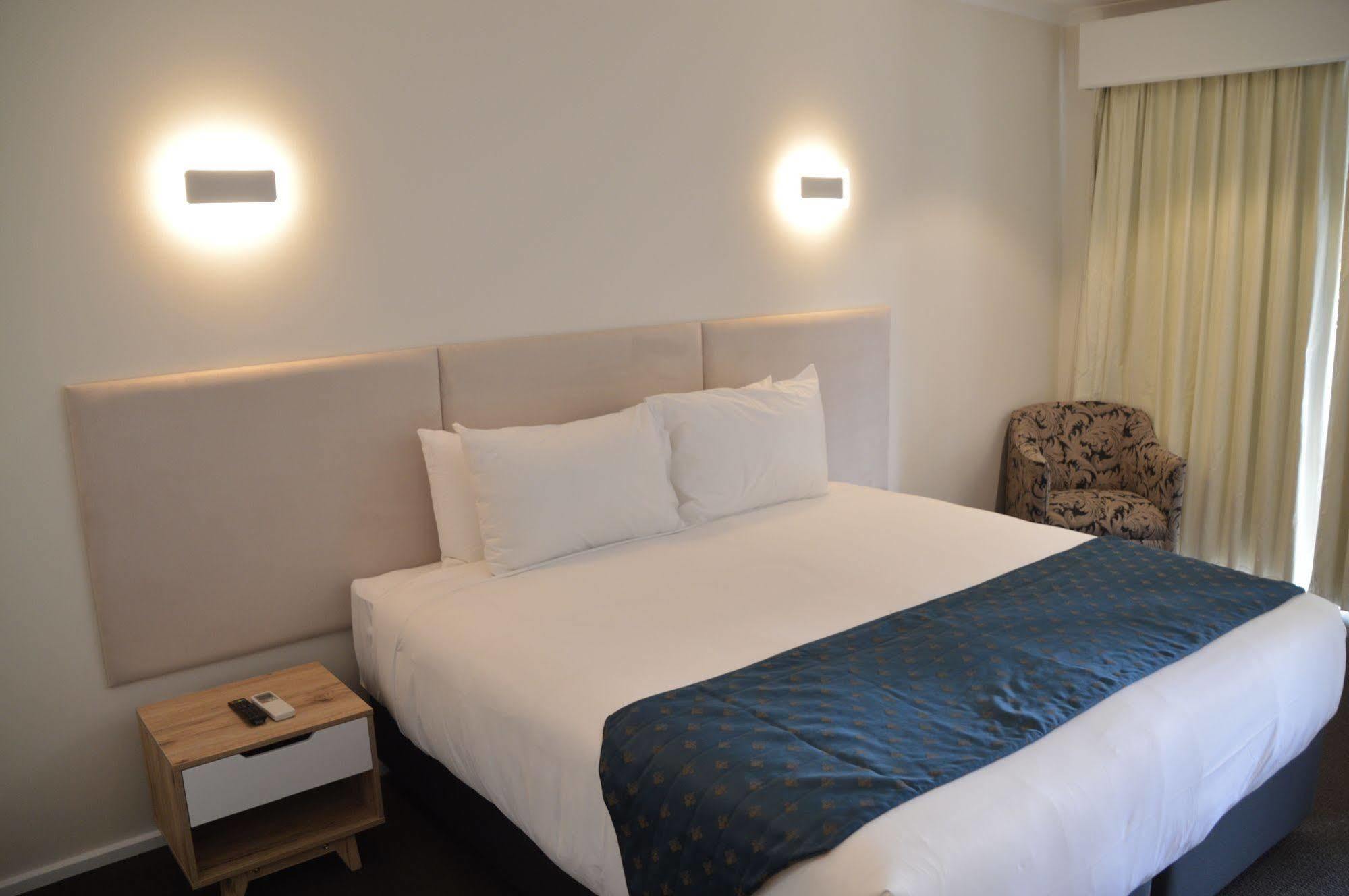 Rowville International Hotel Екстериор снимка