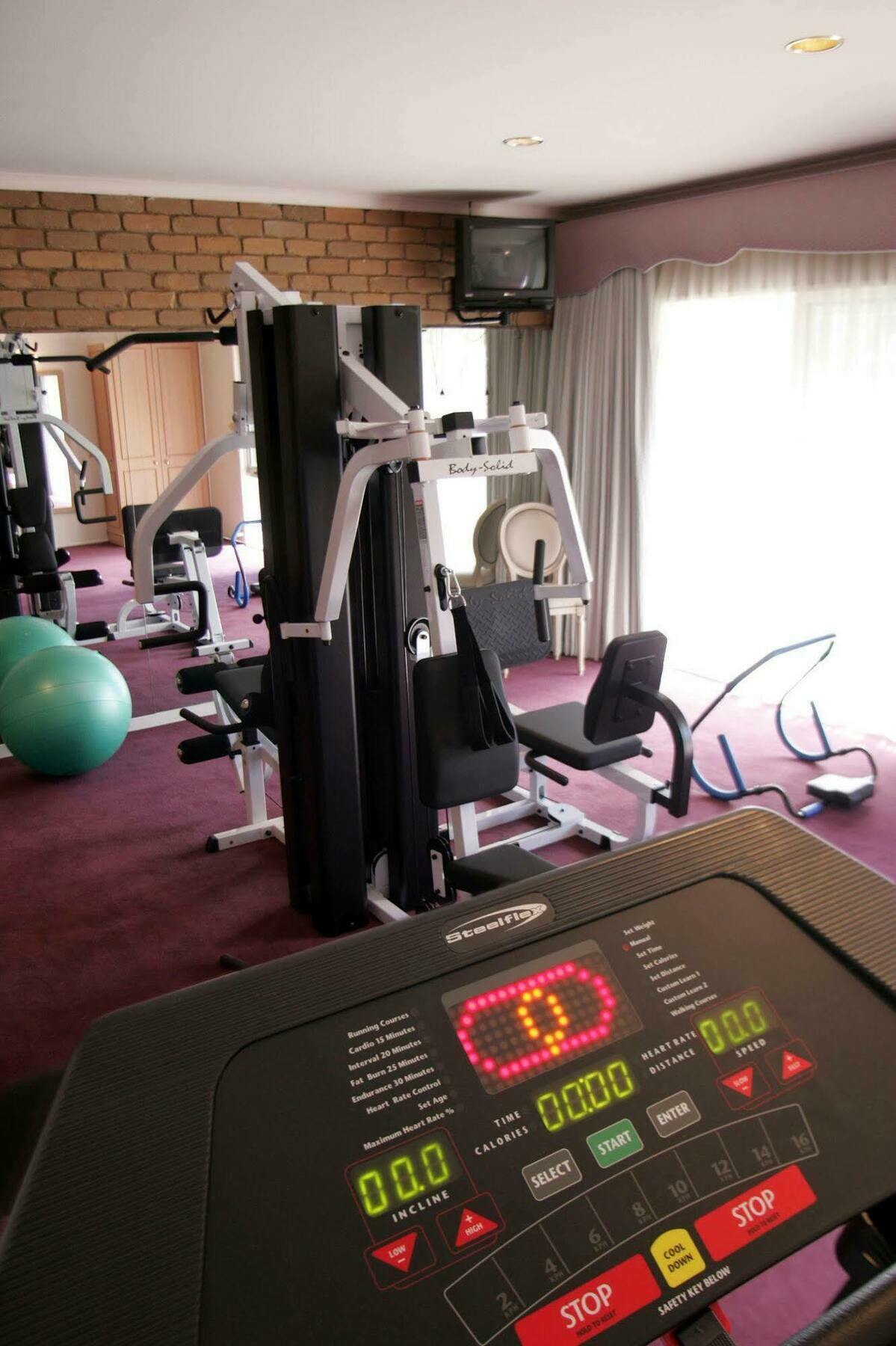 Rowville International Hotel Екстериор снимка